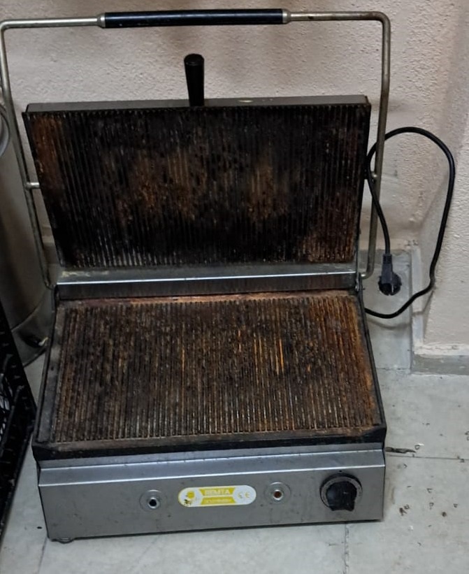 Tost Makinesi